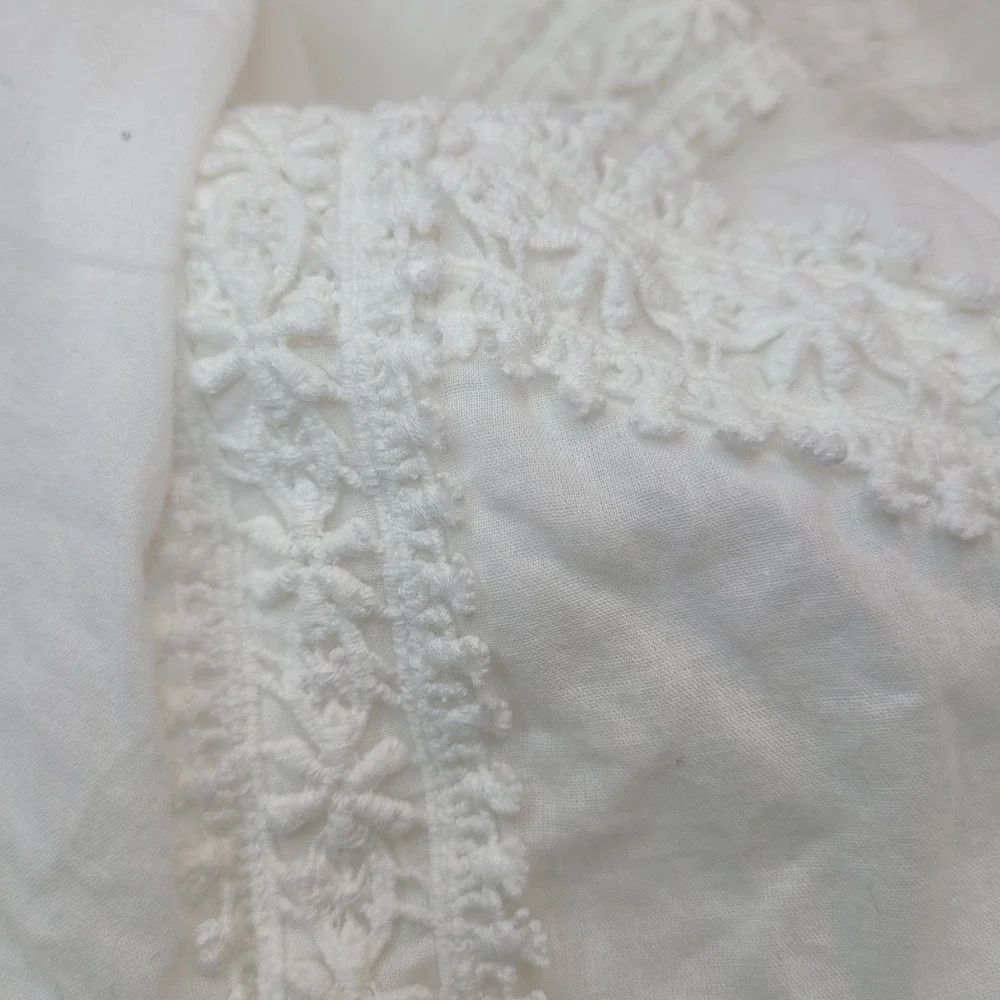 Soft Surroundings White‎ Embroidered Crochet Tunic Top Blouse Bohemian Large - Picture 7 of 7